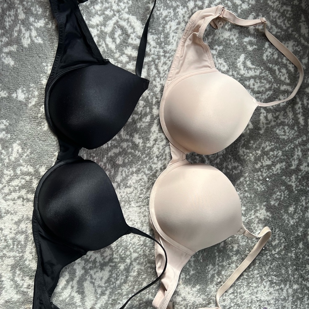 Bundle of 2 Victoria’s Secret bras, lightly lined. Size 36C.  EUC.